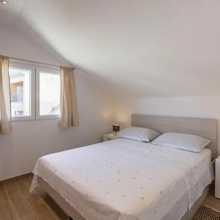 Vanja Apartment Komiza